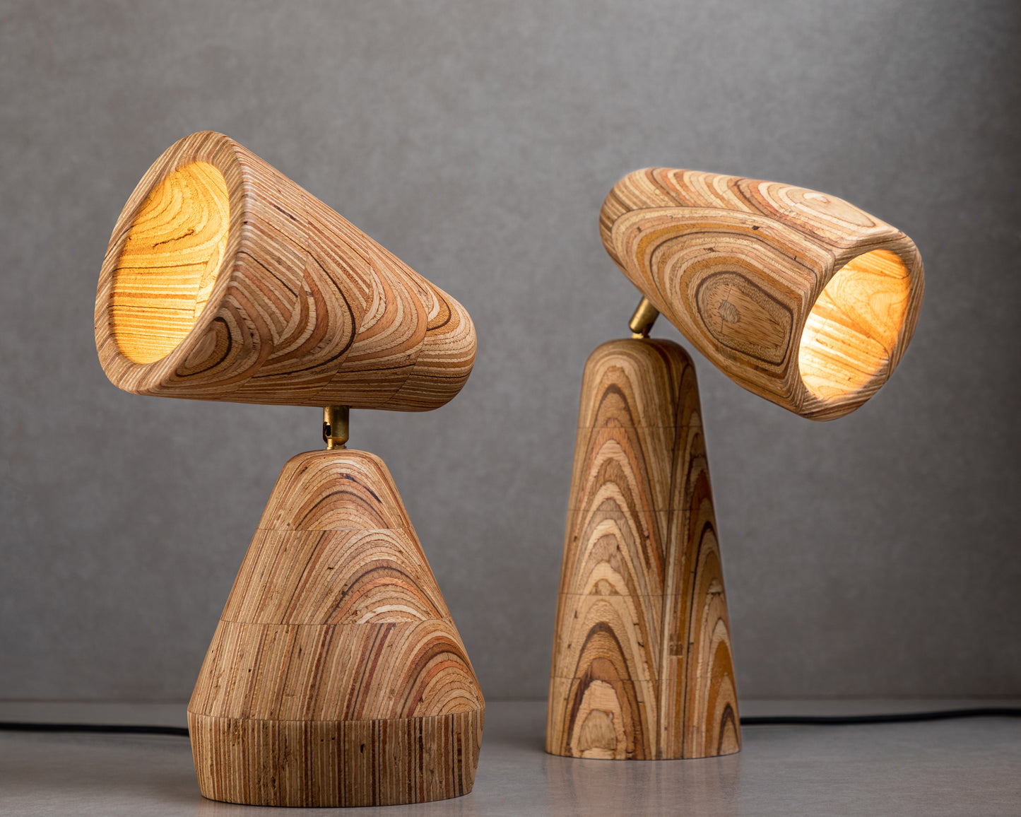 Stretch table lamp