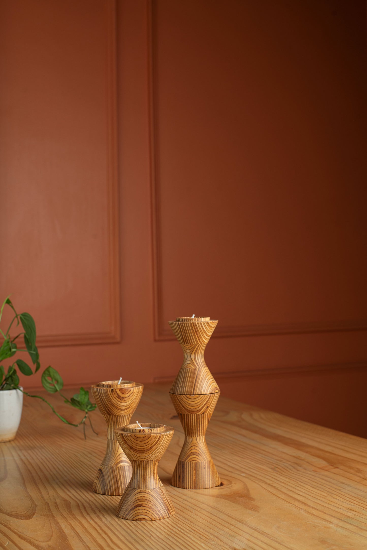hourglass tealights