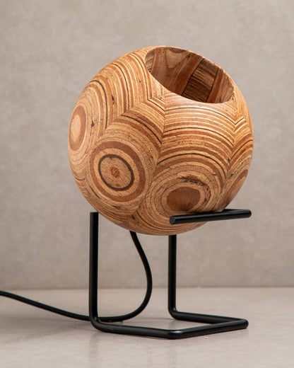 Round lamp stand, sustainable reclaimed wood